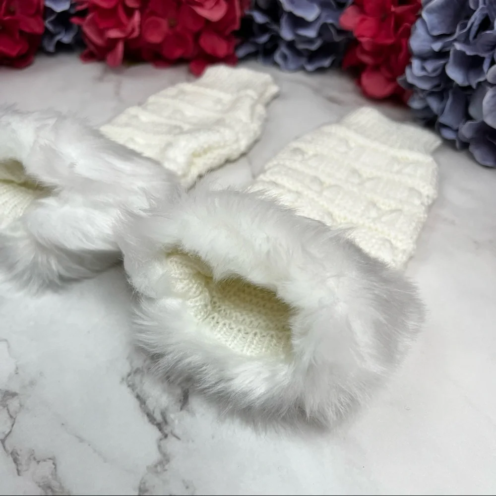 White Cable Knit Faux Fur Trim Fingerless Gloves - Women